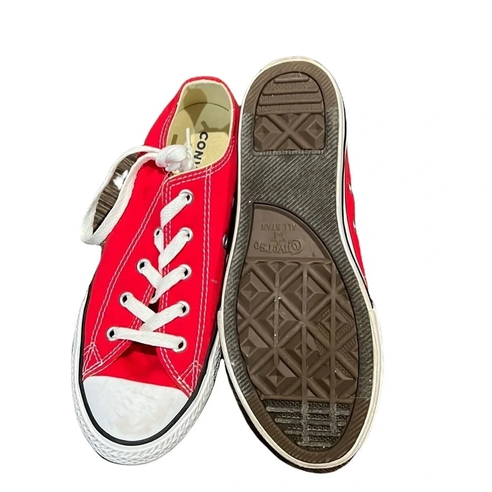 CONVERSE RED SNEAKERS size 2.5